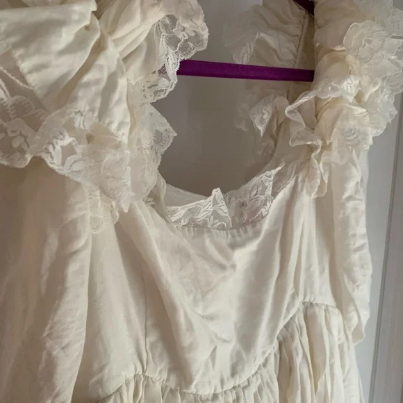 SOLD!! SELKIE Sugarfrill Puff Ivory Dress - Picture 6 of 7